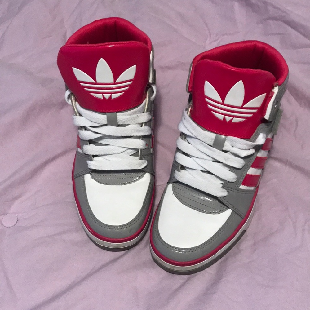 💗💓ADIDAS HIGH TOPS